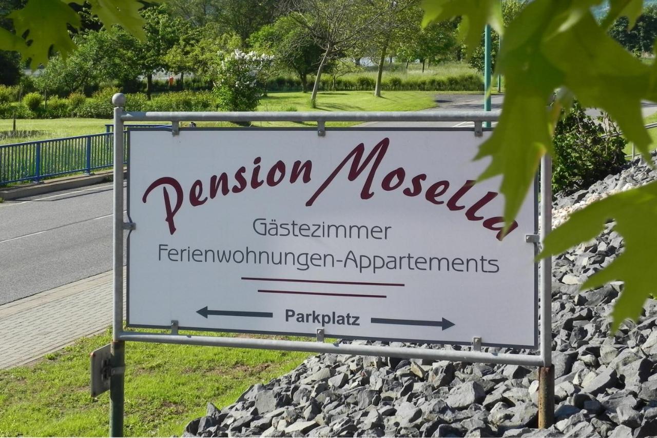 Pension Mosella, Gaestezimmer Sankt Aldegund Zewnętrze zdjęcie