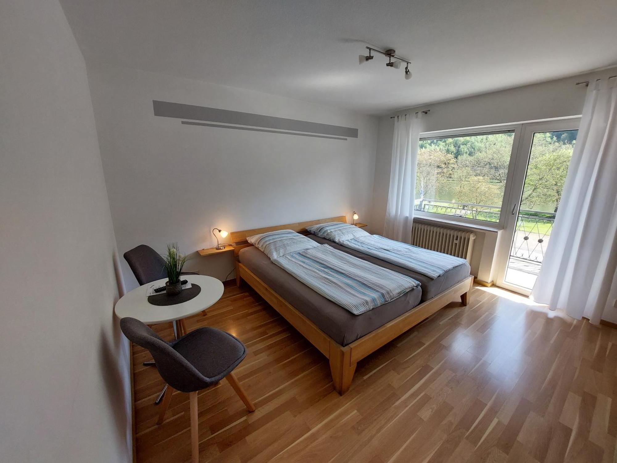 Pension Mosella, Gaestezimmer Sankt Aldegund Zewnętrze zdjęcie